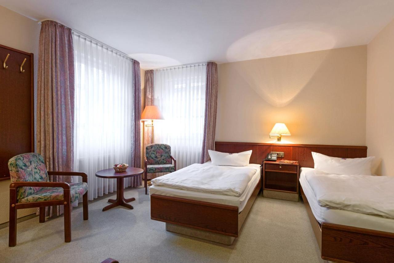 Hotel Altdeutsche Weinstuben フライブルク エクステリア 写真