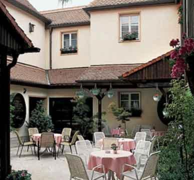 Hotel Altdeutsche Weinstuben フライブルク エクステリア 写真